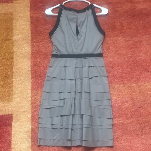 BCBGMaxAzria Grey and Black Dress. Size 2. - Picture 3 of 8